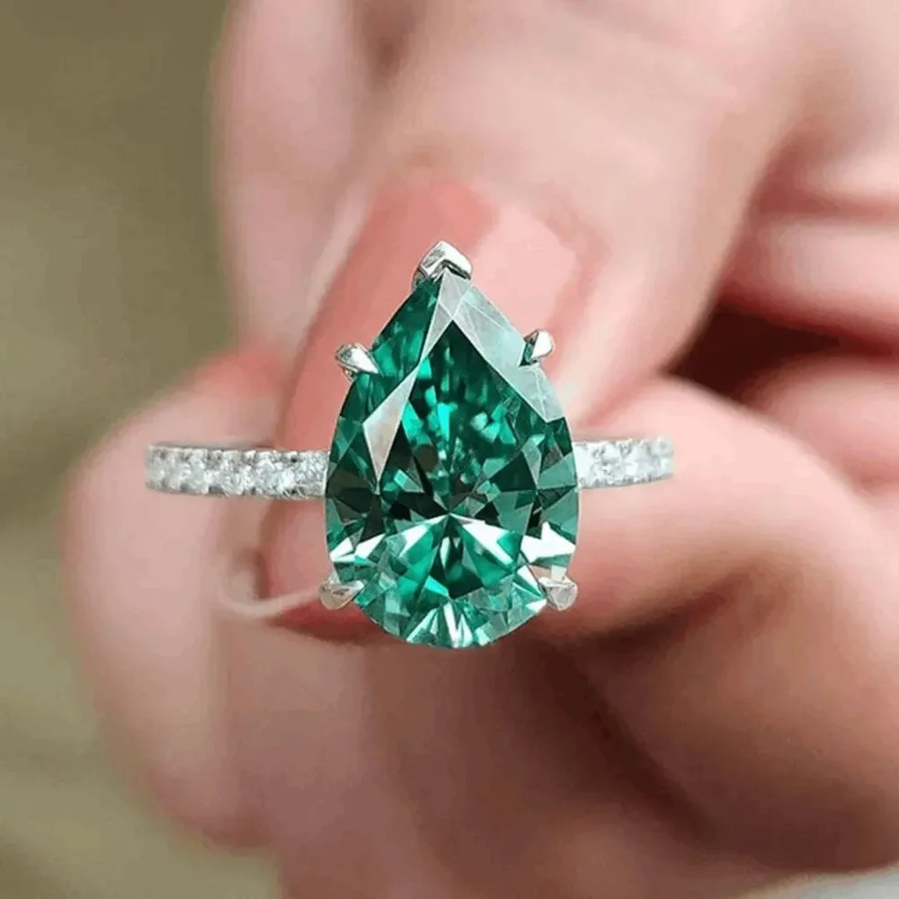 N/A exquisite emerald